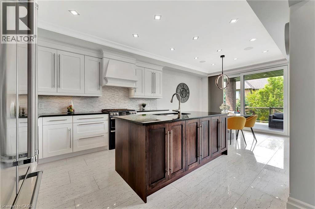 Photo 13 of 537 Deer Ridge Drive, Kitchener ON