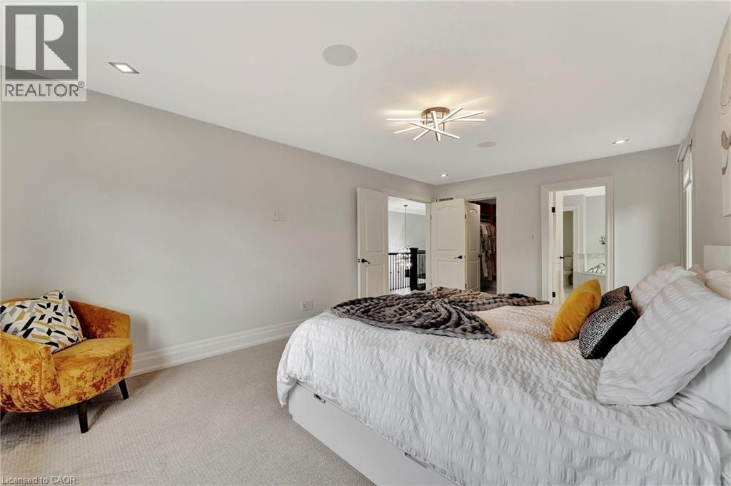 Photo 28 of 537 Deer Ridge Drive, Kitchener ON