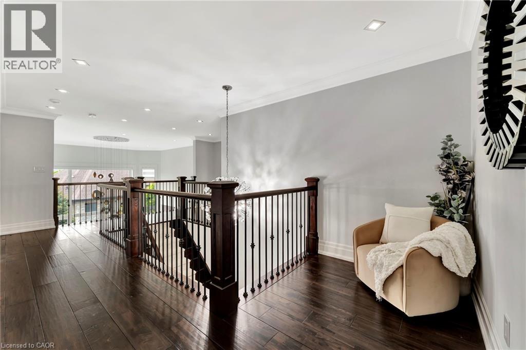 Photo 31 of 537 Deer Ridge Drive, Kitchener ON