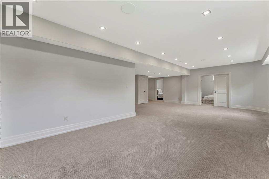 Photo 42 of 537 Deer Ridge Drive, Kitchener ON