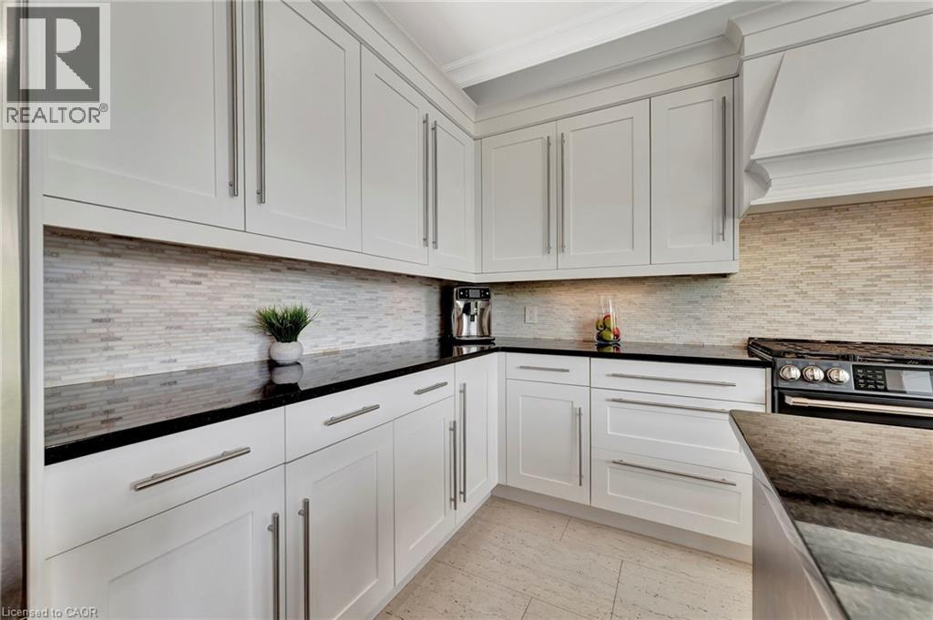 Photo 14 of 537 Deer Ridge Drive, Kitchener ON