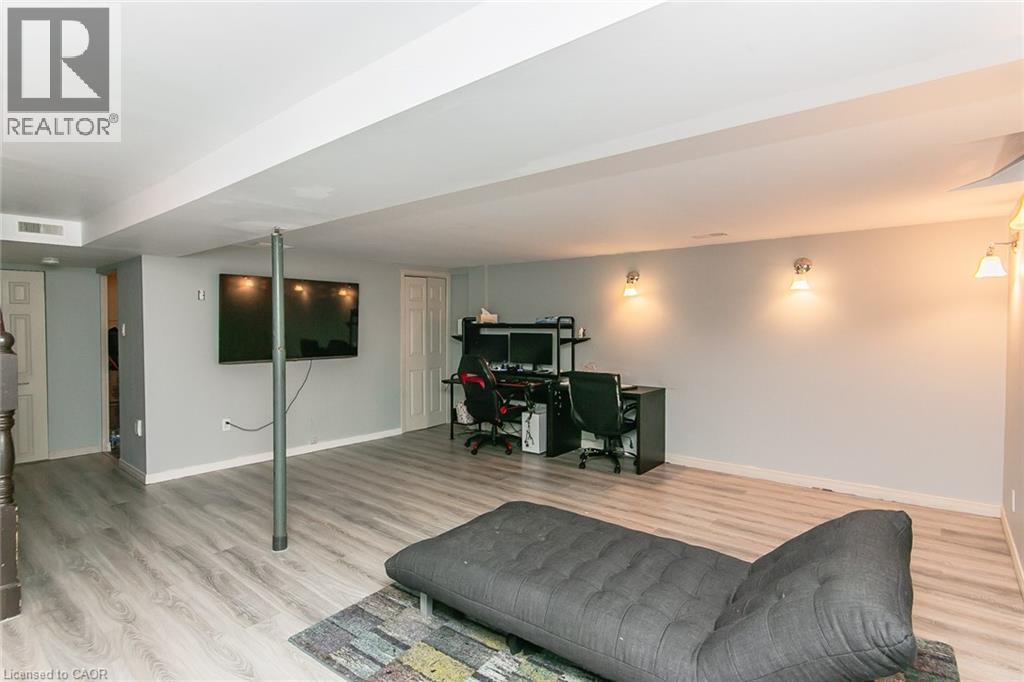 Photo 41 of 130 Kingswood Drive Unit 33, Kitchener ON