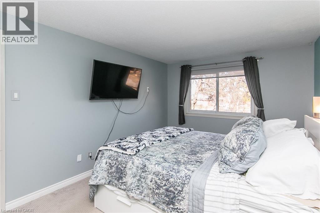 Photo 2 of 130 Kingswood Drive Unit 33, Kitchener ON