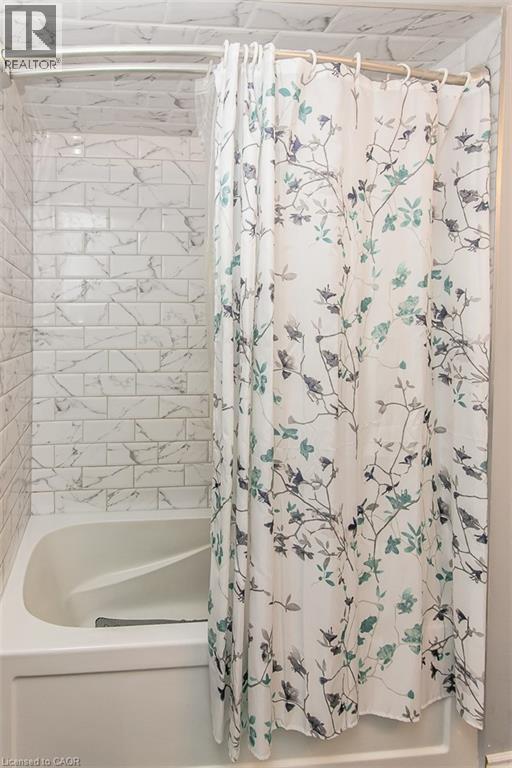 Photo 6 of 130 Kingswood Drive Unit 33, Kitchener ON