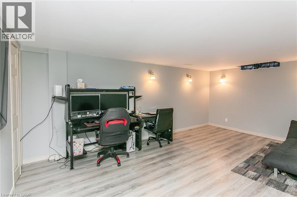 Photo 43 of 130 Kingswood Drive Unit 33, Kitchener ON