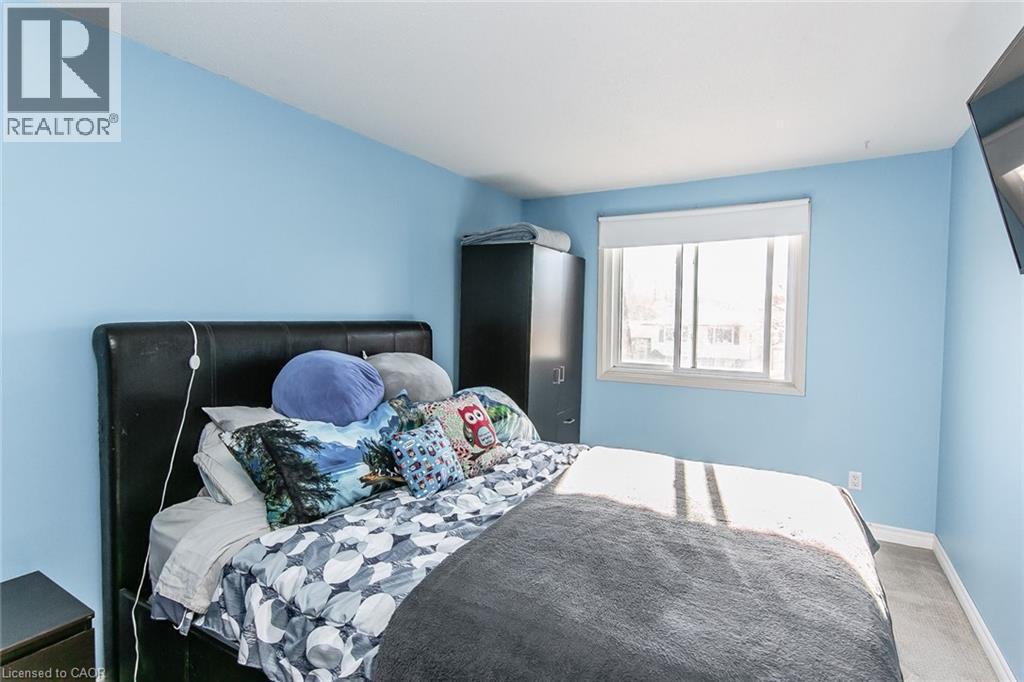 Photo 37 of 130 Kingswood Drive Unit 33, Kitchener ON