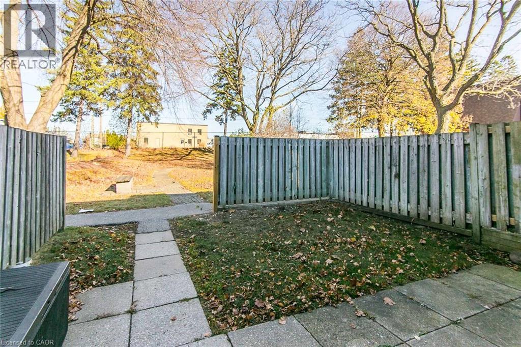 Photo 42 of 130 Kingswood Drive Unit 33, Kitchener ON