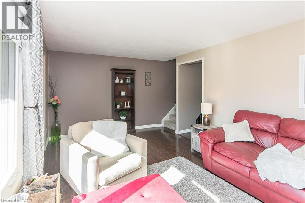 Photo 7 of 130 Kingswood Drive Unit 33, Kitchener ON