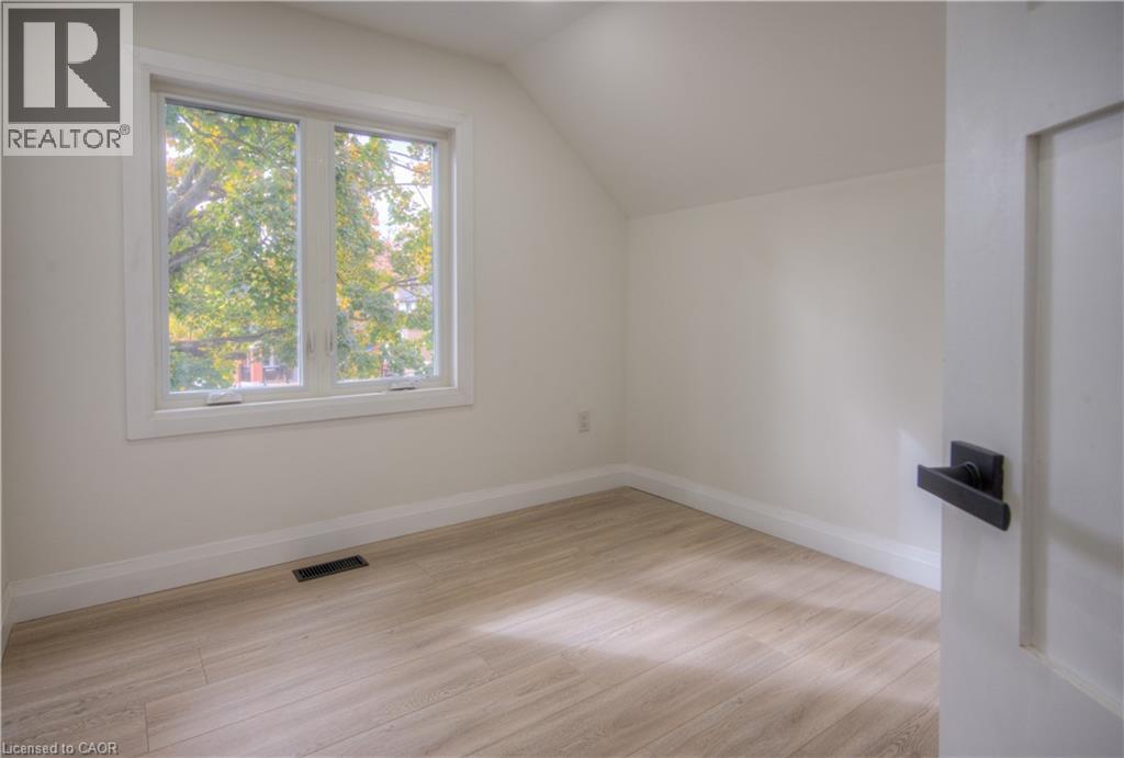 Photo 25 of 128 Homewood Avenue, Kitchener ON