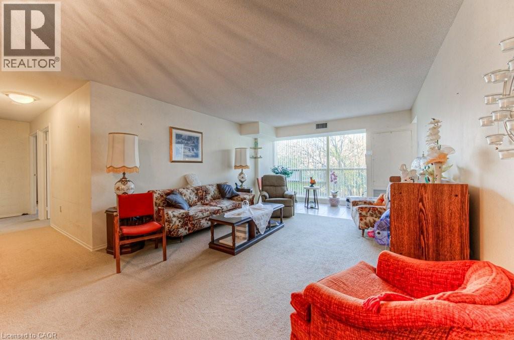 Photo 12 of 55 Blue Springs Drive Unit 207, Waterloo ON