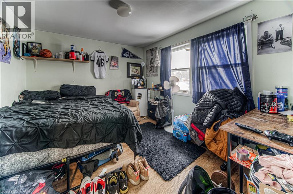 Photo 14 of 42 Cardill Crescent, Waterloo ON