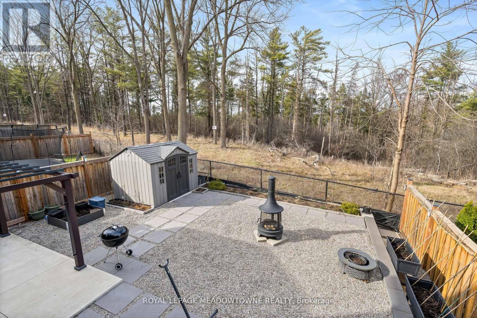 Photo 46 of 121 Upper Canada Court, Halton Hills ON
