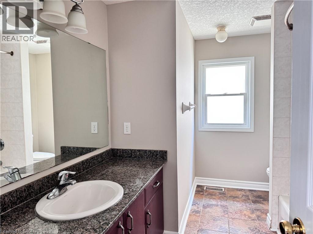 Photo 6 of 480 Trembling Aspen Avenue, Waterloo ON