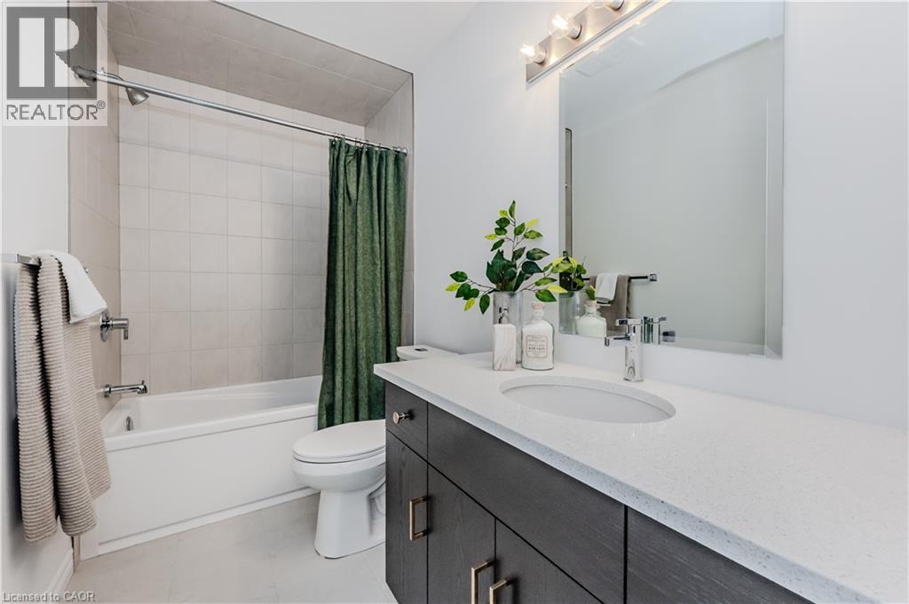 Photo 10 of 22 Lomond Lane, Kitchener ON
