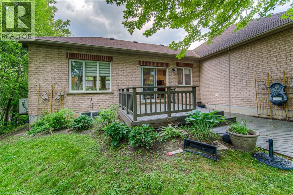 Photo 9 of 100 Idle Creek Drive Unit 19, Kitchener ON