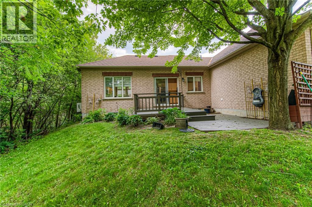 Photo 15 of 100 Idle Creek Drive Unit 19, Kitchener ON