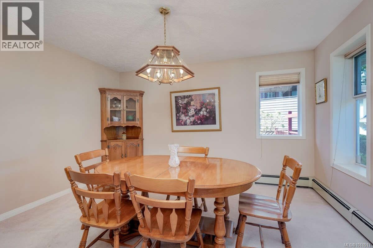 Photo 15 of 1112 Law Pl, Saanich BC