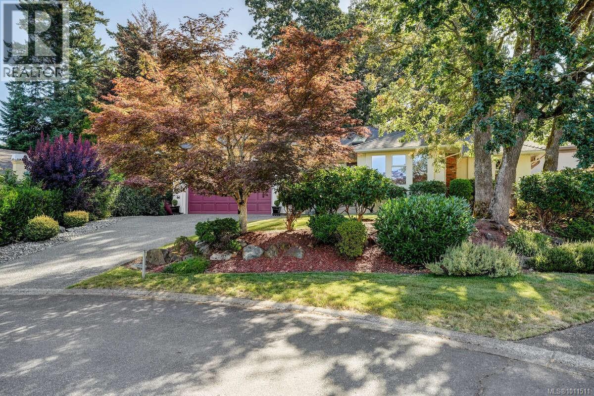 Photo 12 of 1112 Law Pl, Saanich BC