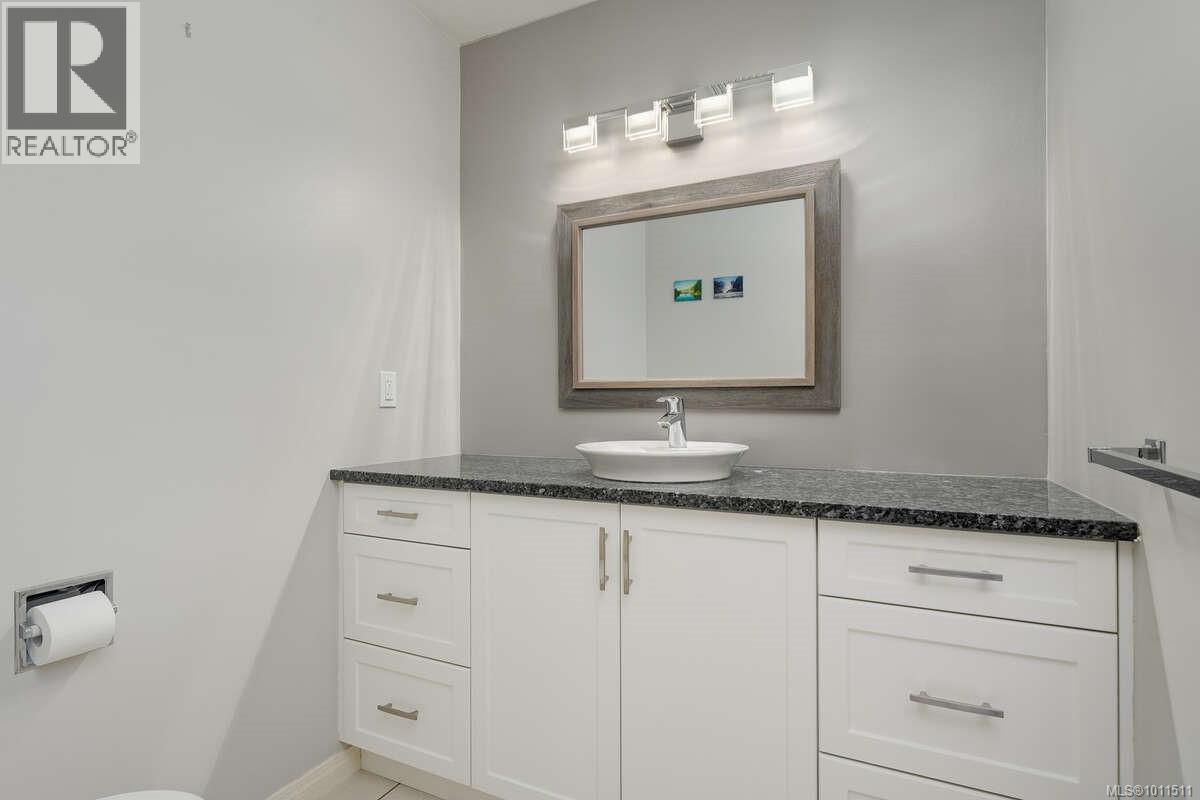 Photo 20 of 1112 Law Pl, Saanich BC