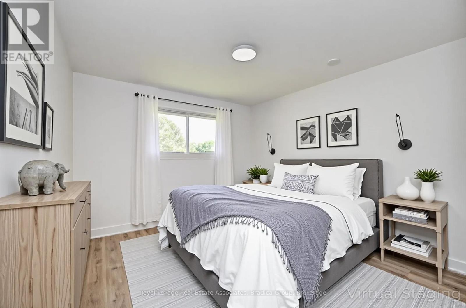 Photo 20 of 354 Southill Drive, Kitchener ON