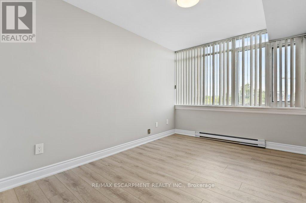 Photo 26 of 305 40 Harrisford Street, Hamilton ON