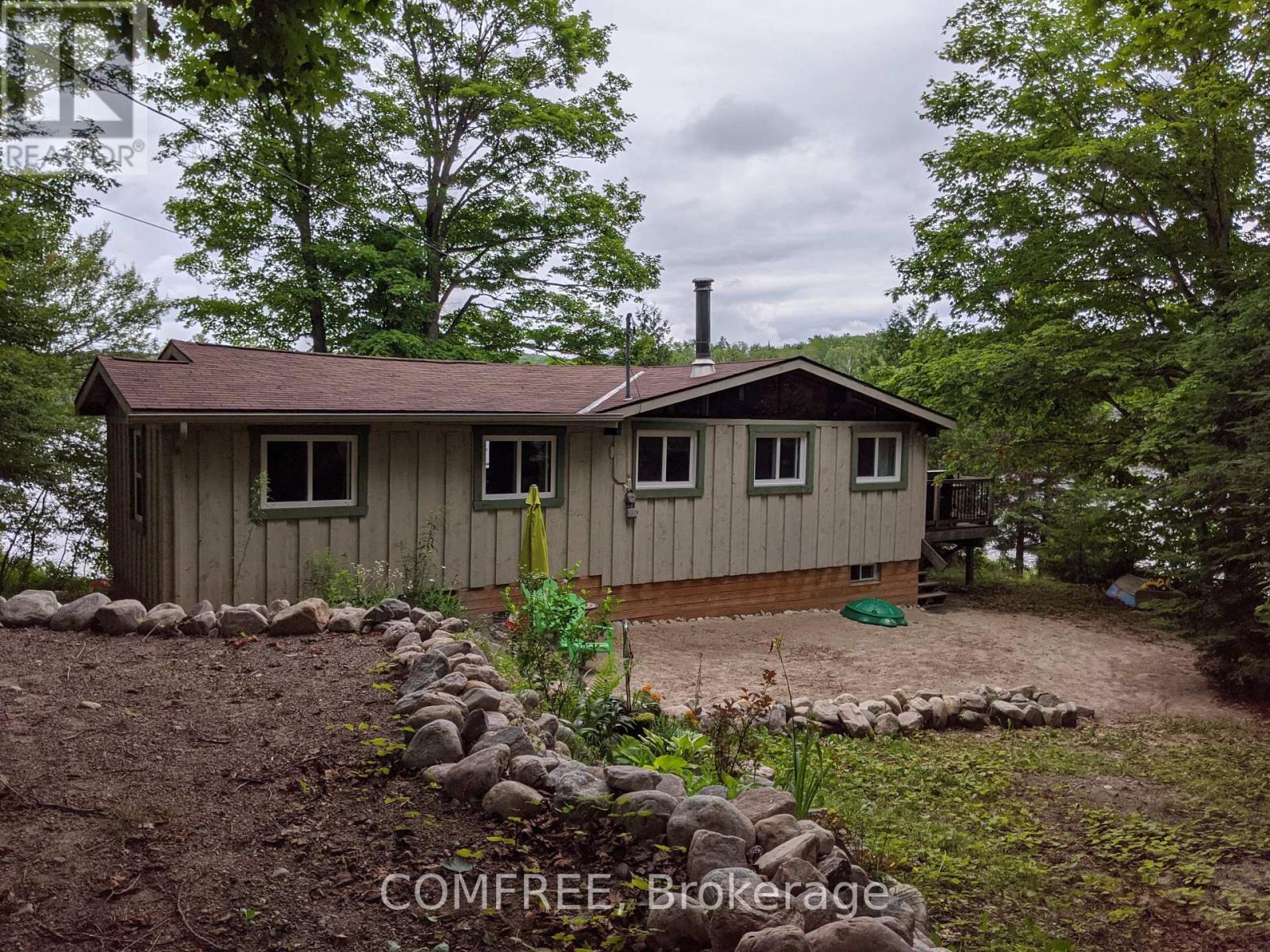 Photo 2 of 299 Sherwood Drive, Perry ON