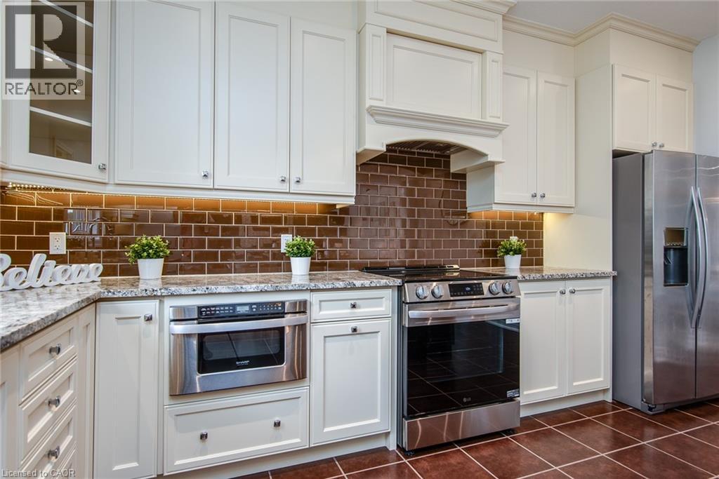 Photo 32 of 554 Sundew Drive, Waterloo ON