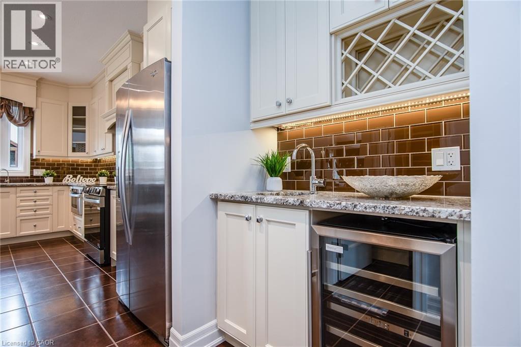 Photo 17 of 554 Sundew Drive, Waterloo ON