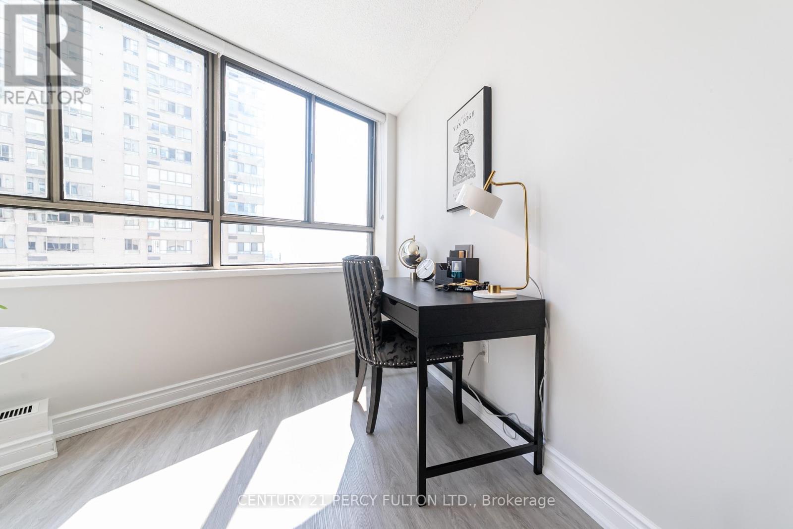 Photo 11 of 1407 270 Queens Quay W, Toronto ON