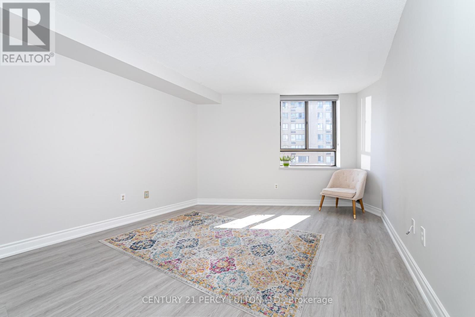 Photo 8 of 1407 270 Queens Quay W, Toronto ON