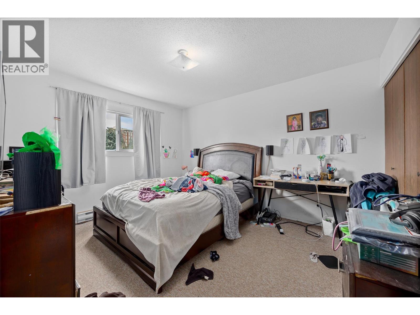 10 1283 Bernard Avenue, Kelowna