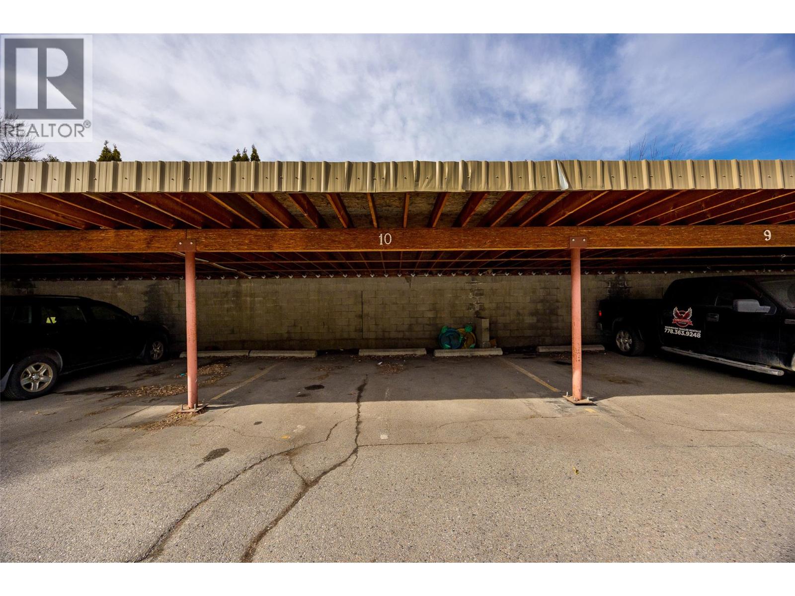 10 1283 Bernard Avenue, Kelowna