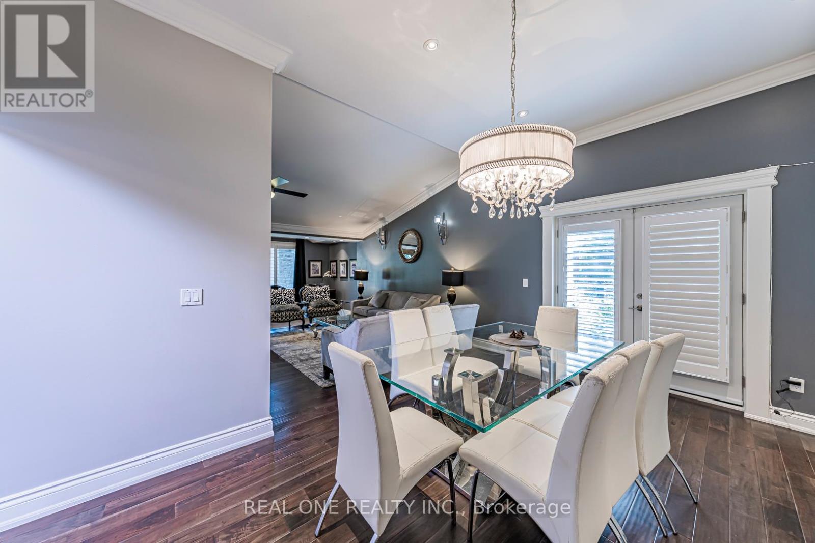 Photo 12 of 1 Manorpark Court S, Toronto ON