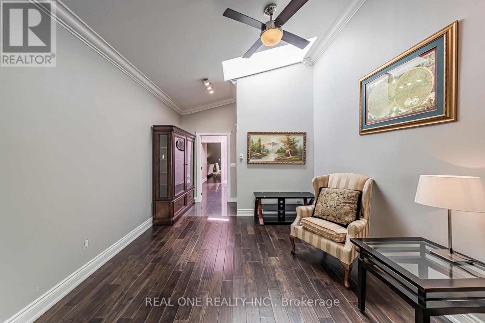 Photo 21 of 1 Manorpark Court S, Toronto ON