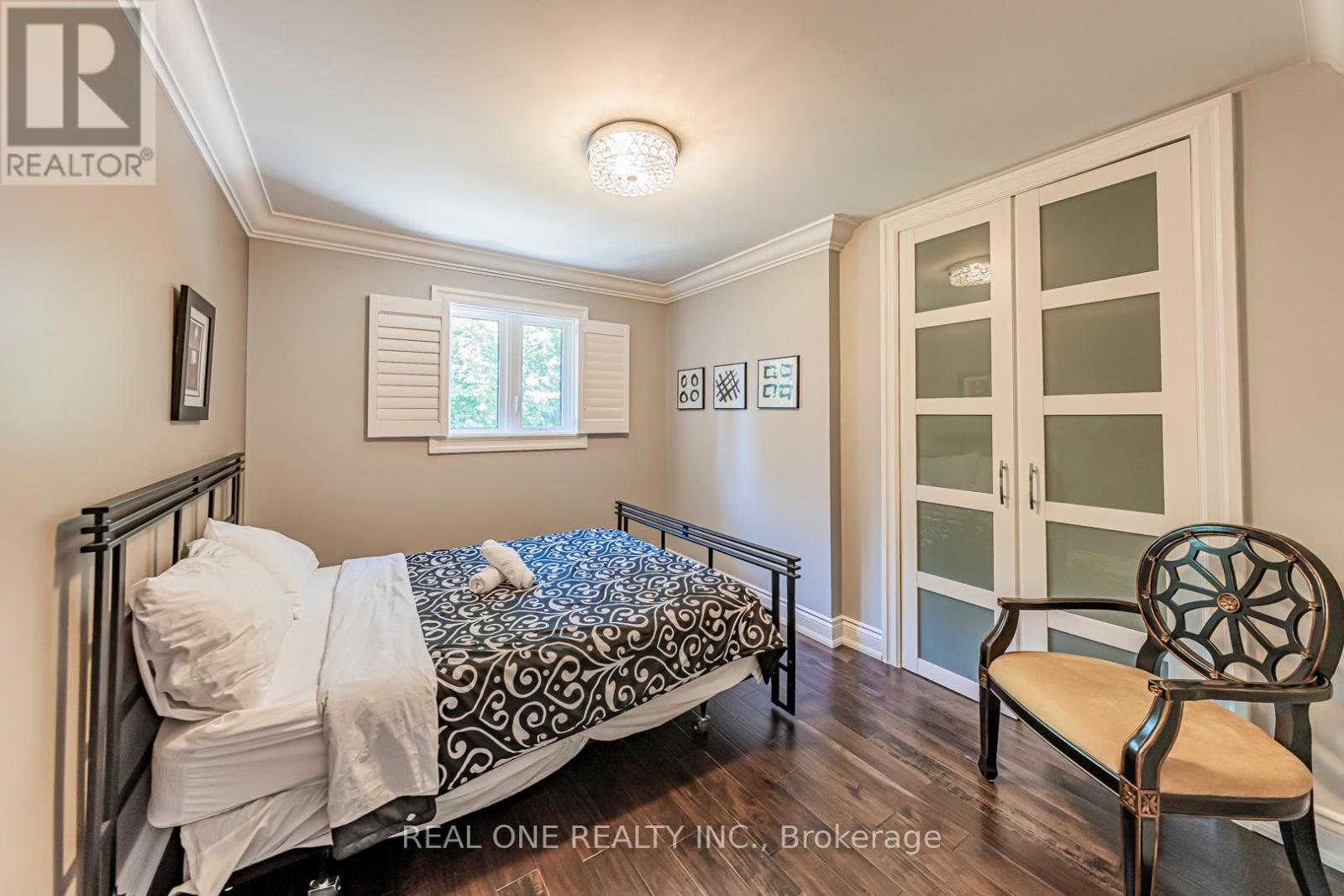 Photo 29 of 1 Manorpark Court S, Toronto ON