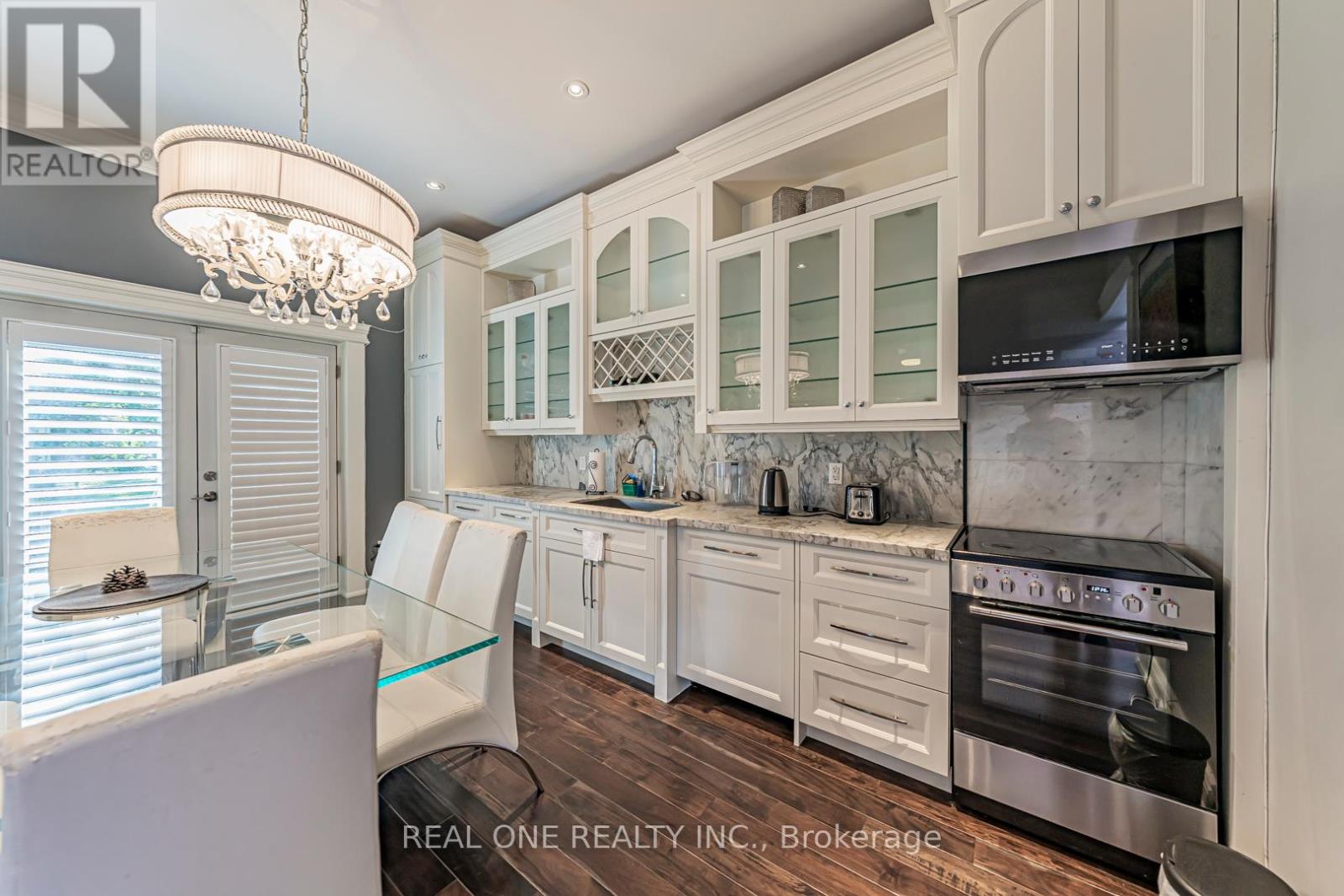 Photo 8 of 1 Manorpark Court S, Toronto ON