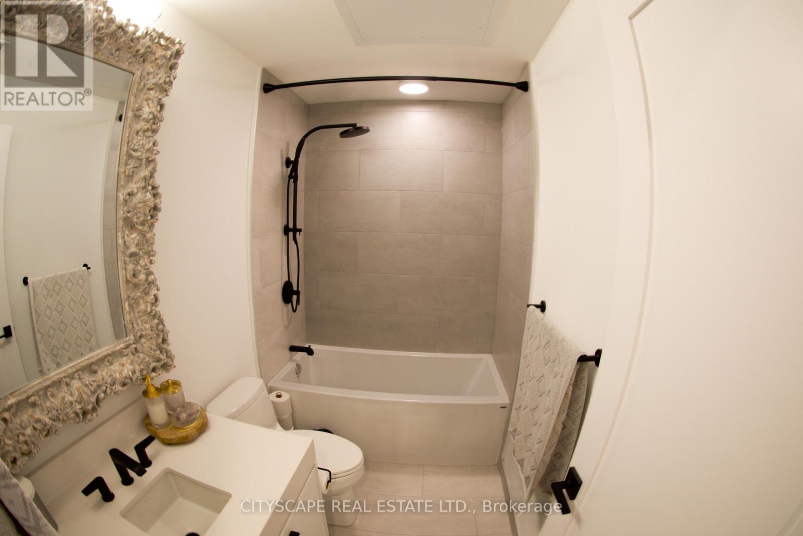 Photo 20 of 618 899 College Street W, Toronto ON