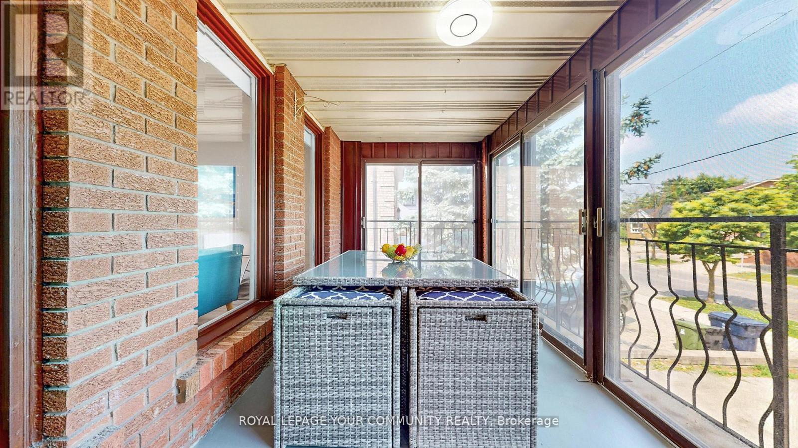 Photo 13 of 731 Glencairn Avenue, Toronto ON