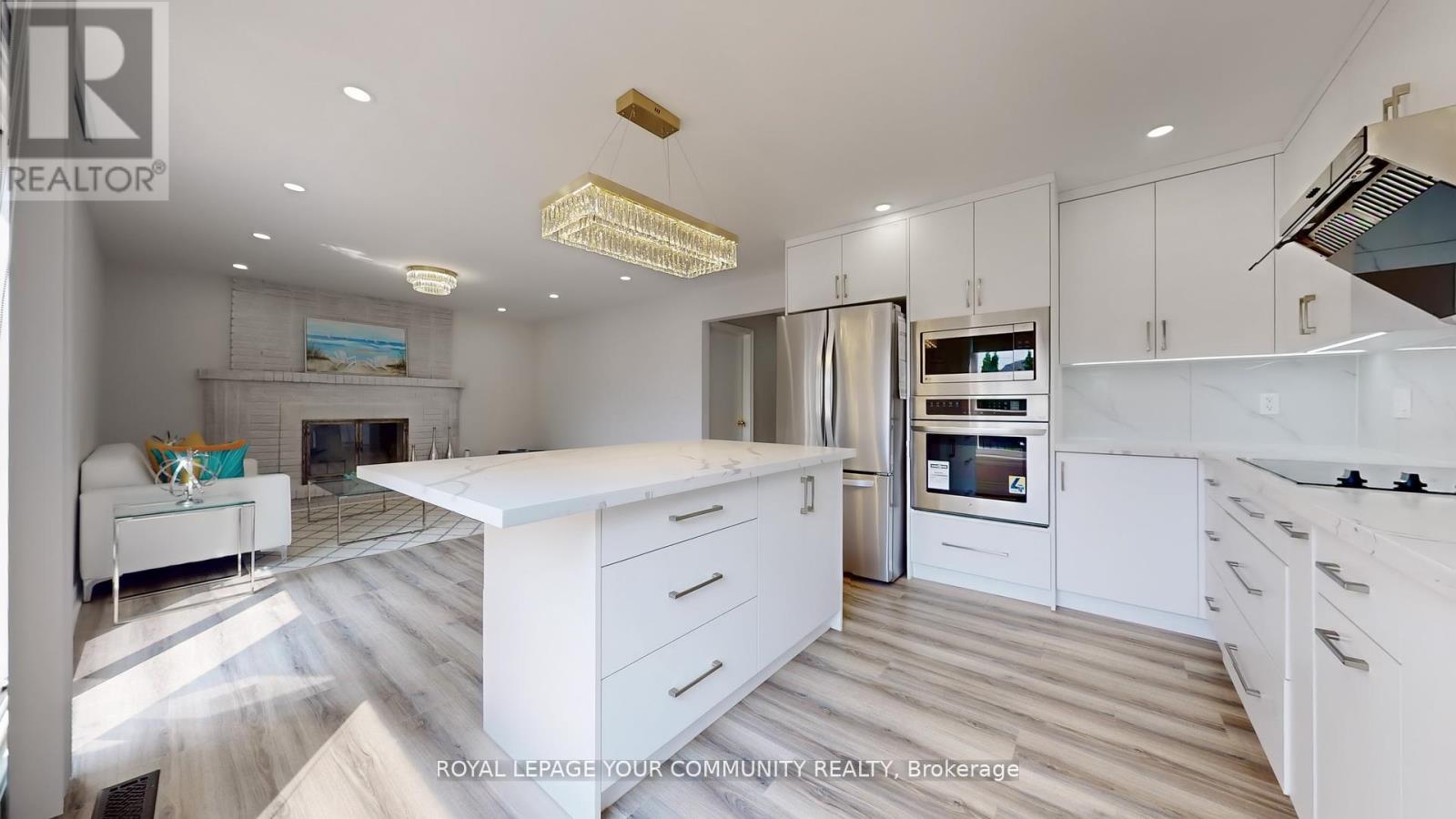 Photo 35 of 731 Glencairn Avenue, Toronto ON