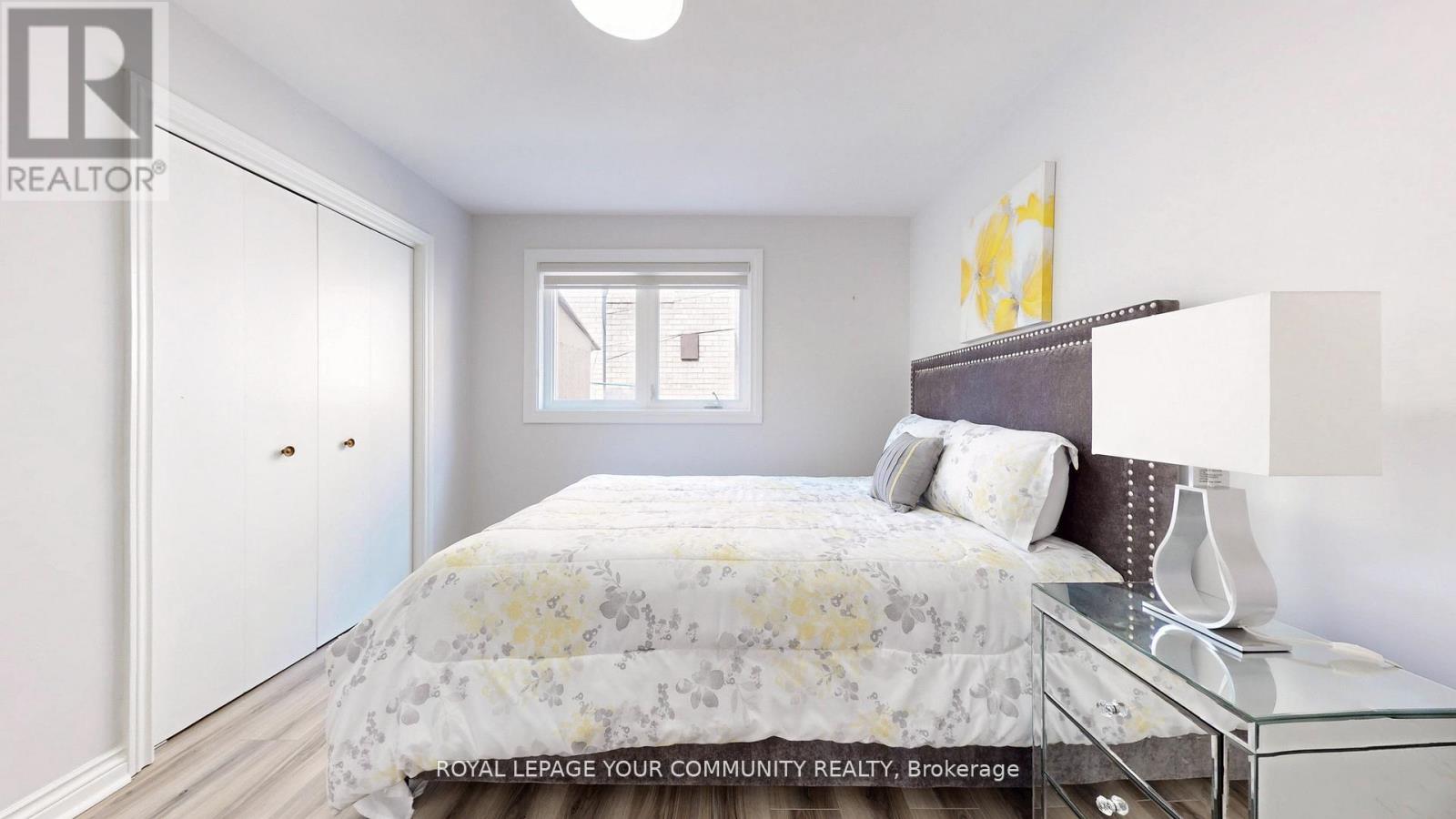Photo 36 of 731 Glencairn Avenue, Toronto ON