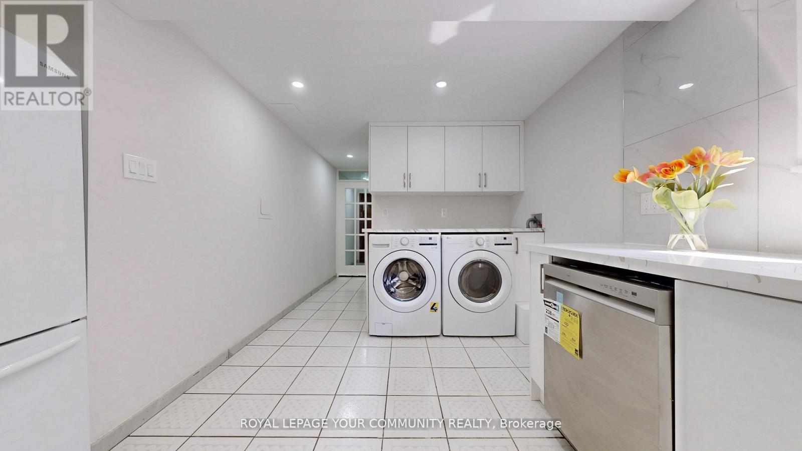 Photo 49 of 731 Glencairn Avenue, Toronto ON