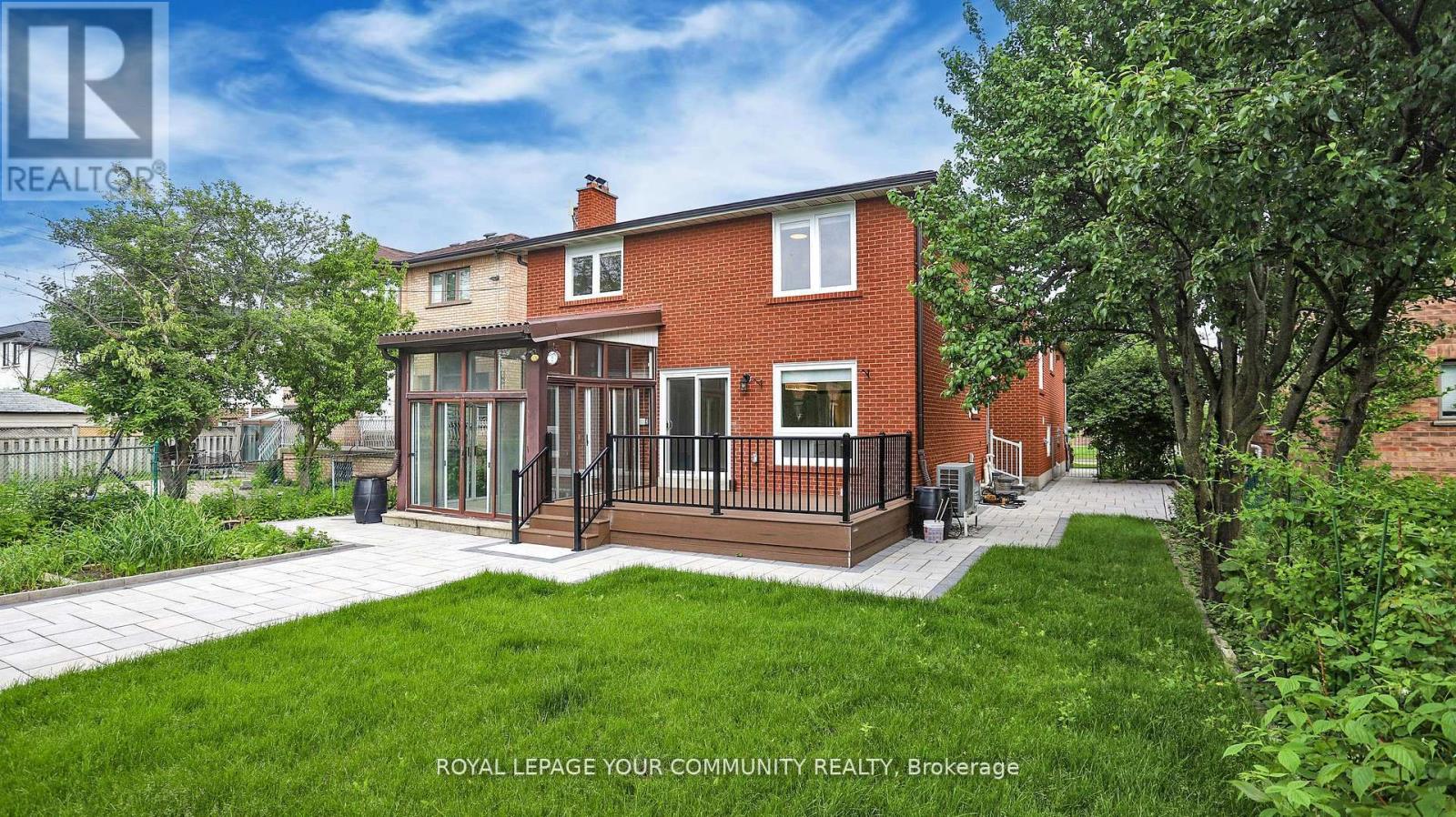 Photo 6 of 731 Glencairn Avenue, Toronto ON