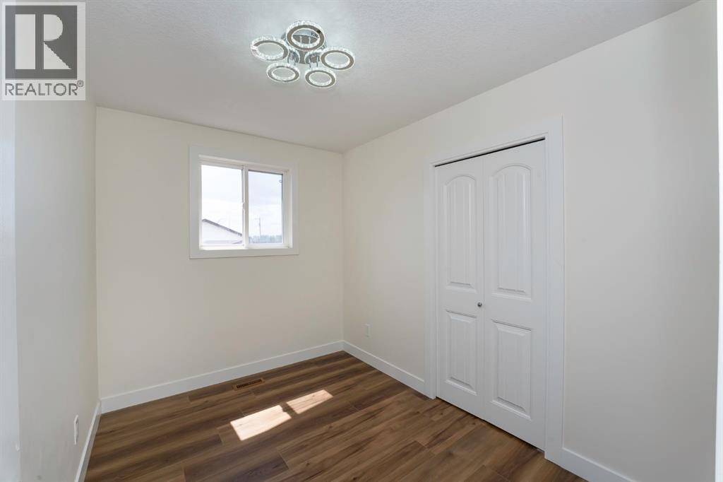 Single Family House 4 Level for Sale in  Whitworth Way Whitehorn Calgary 