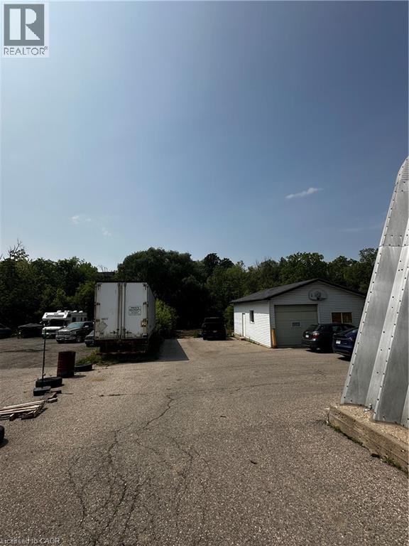 Photo 12 of 601 Lancaster Street W Unit Quonset, Kitchener ON