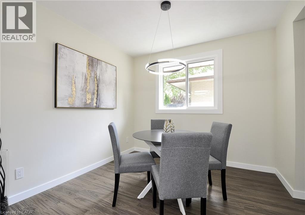 Photo 15 of 48 Mark Crescent, Cambridge ON