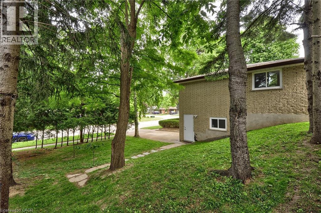 Photo 1 of 48 Mark Crescent, Cambridge ON