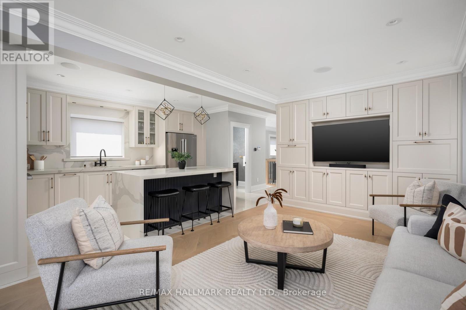 Photo 14 of 25 Elmont Drive, Toronto ON