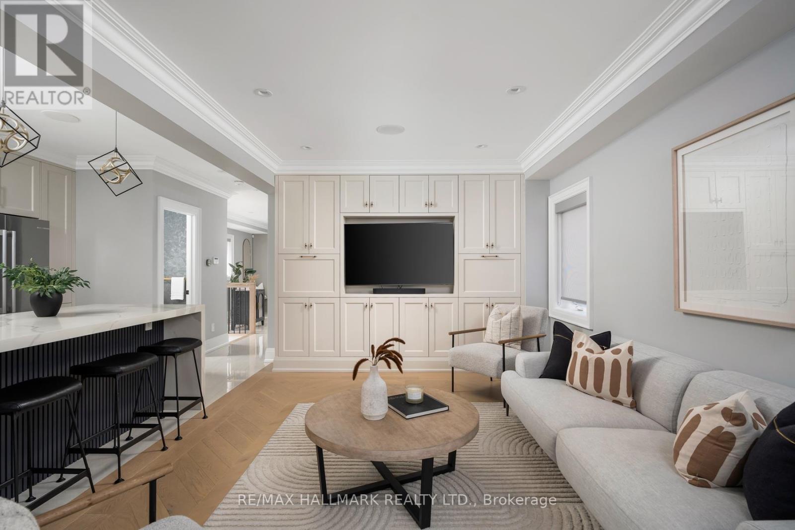 Photo 15 of 25 Elmont Drive, Toronto ON