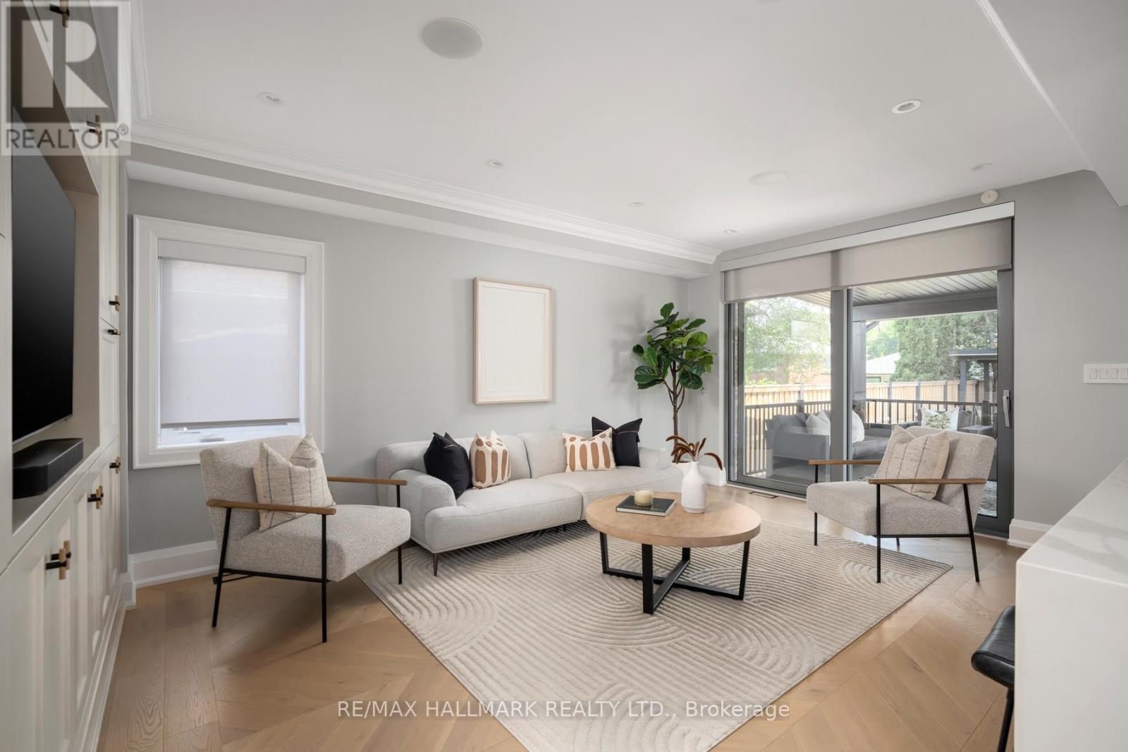 Photo 17 of 25 Elmont Drive, Toronto ON