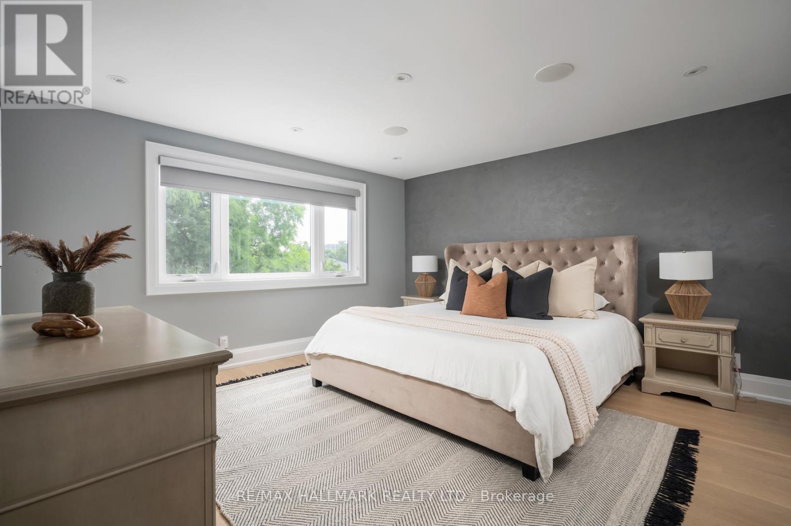 Photo 21 of 25 Elmont Drive, Toronto ON